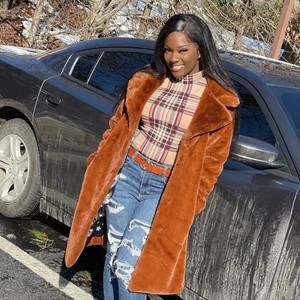 Meet your Posher, Christal